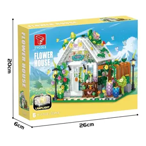 Flower House Courtyard