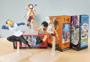 One Piece Navy Running Three Brothers Figurine