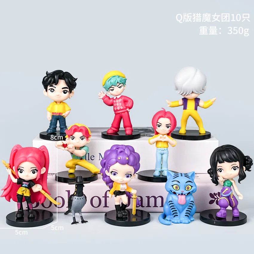 The Witch Hunt Group figure Q version of the men\'s group and the girls\' group 10 models