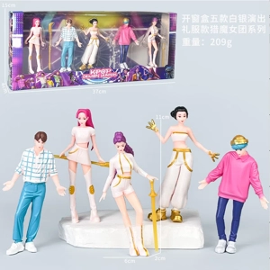 The witch hunt troupe figure silver performance dress model witch hunt group window box 5 types