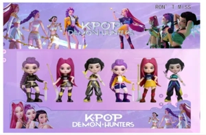 5-inch Witches Hunting Team 6-figure card pack, 1 type