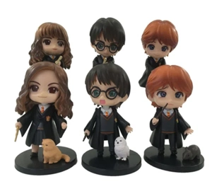 6 Harry figures