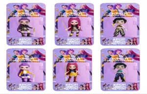 5-inch Witches Hunting Team single figure card pack, 6-type mix