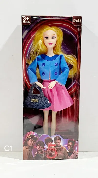 The latest hit 'Stranger Things 5' 11-inch Barbie solid thigh 9-joint accessory