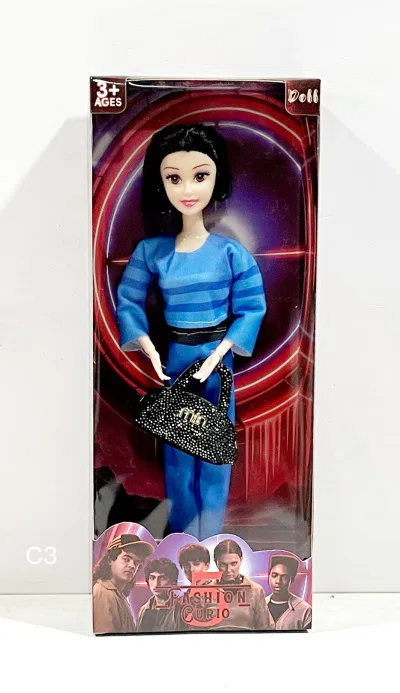 The latest hit 'Stranger Things 5' 11-inch Barbie solid 9-joint accessories