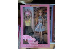 12-joint Barbie + accessories fashion dress