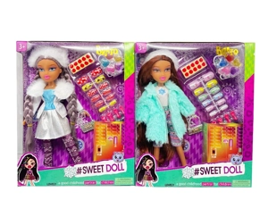 MGA BRATZ Winter Series 10-inch Big Foot Big Thigh Real Plush Big Head Bratz Doll with Real Nail Set, Real Makeup Oil, Diamond Bag