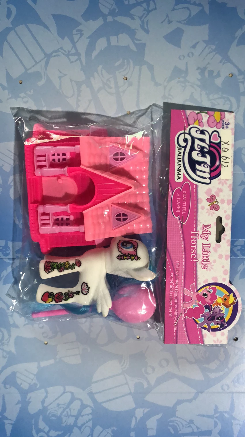 Patterned Horse, Balloon, Villa