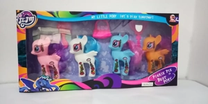 Four Patterned Horses, Comb, Bag, Mirror