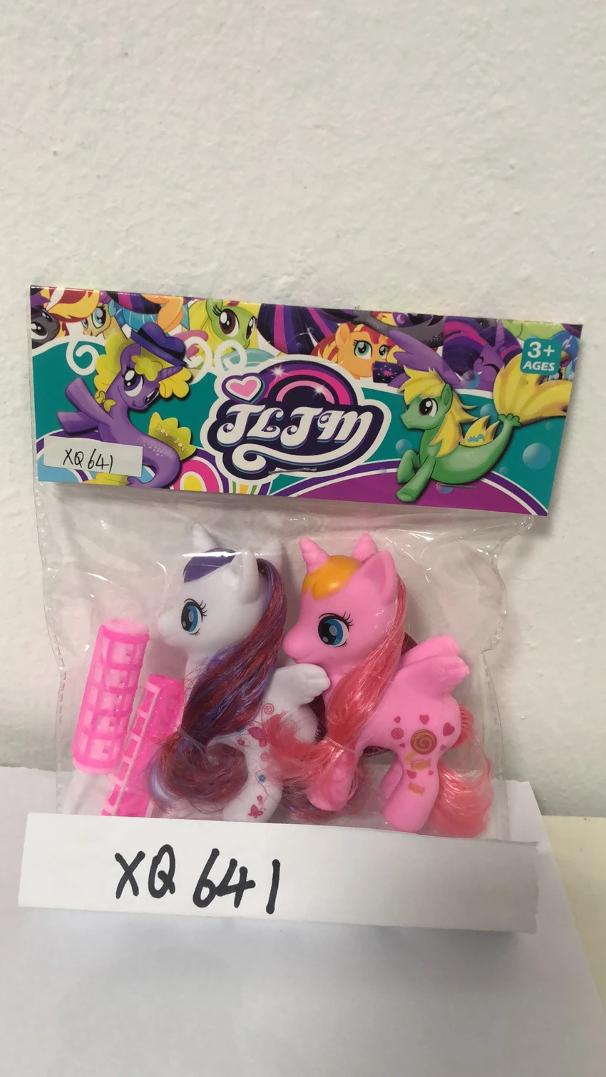 Two Small Horned Horses, Circle Hair Clip