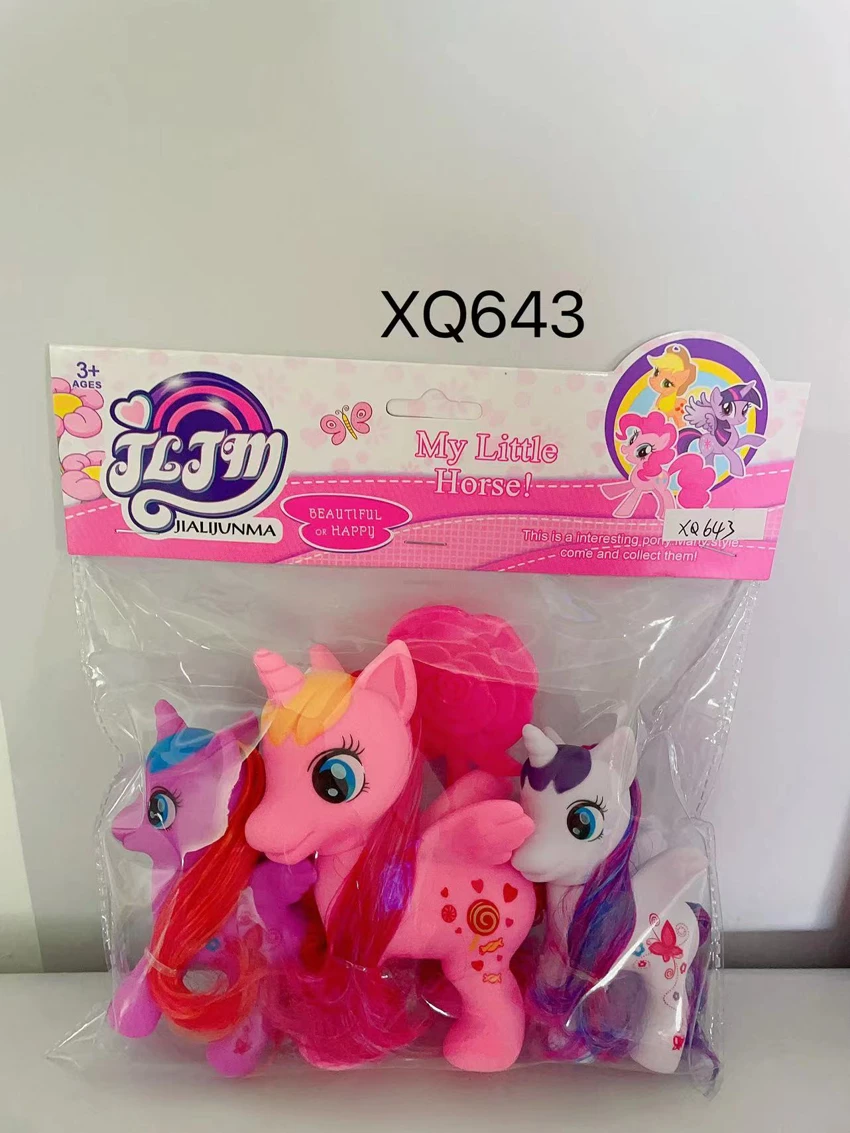 Two Small Horned Horses, One Medium Horned Horse, Comb