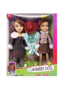 OMG BRATZ รองเท้าบูท   ฤดูหนาวคอลเลคชั่น 10 นิ้วเท้าขนาดใหญ่ต้นขาของแข็งตุ๊กตาหัวใหญ่ ตุ๊กตาคู่กับผ้าไหมสีทองผ้าพันคอดอกไม้จริง
