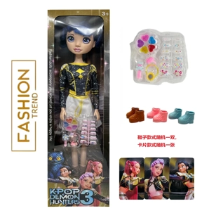 K-POP Rainbow Witch Hunters versi live action 22 inci botol meniup tubuh dengan lagu tema musik Barbie dengan set 5 potong kosmetik live action dengan minyak dengan kartu emas mink.