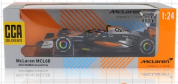 1:24 McLaren F1 British Racing Version (With Driver Figure) - No Light & Sound