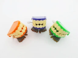 Wind-up Jumping Ghost Teeth with Grey Footprint Pattern, ABS Material
